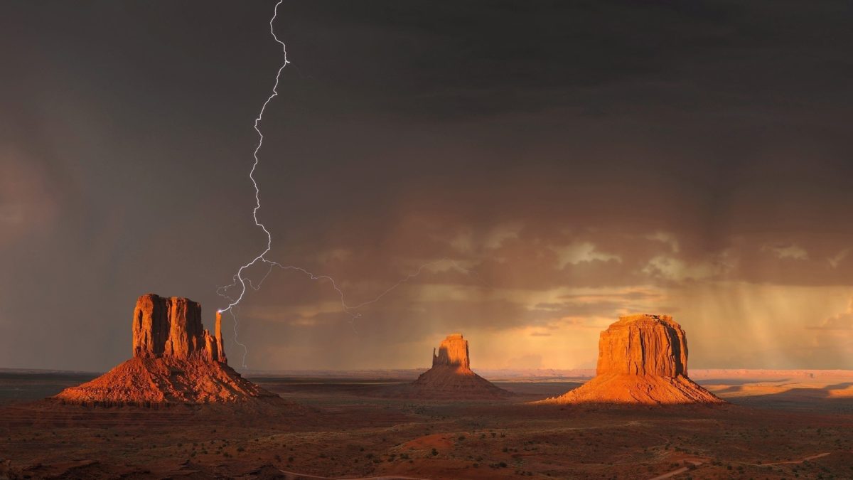 photo of storm lightening over monument valley for haiku verse monsoon by author jenisecook.com